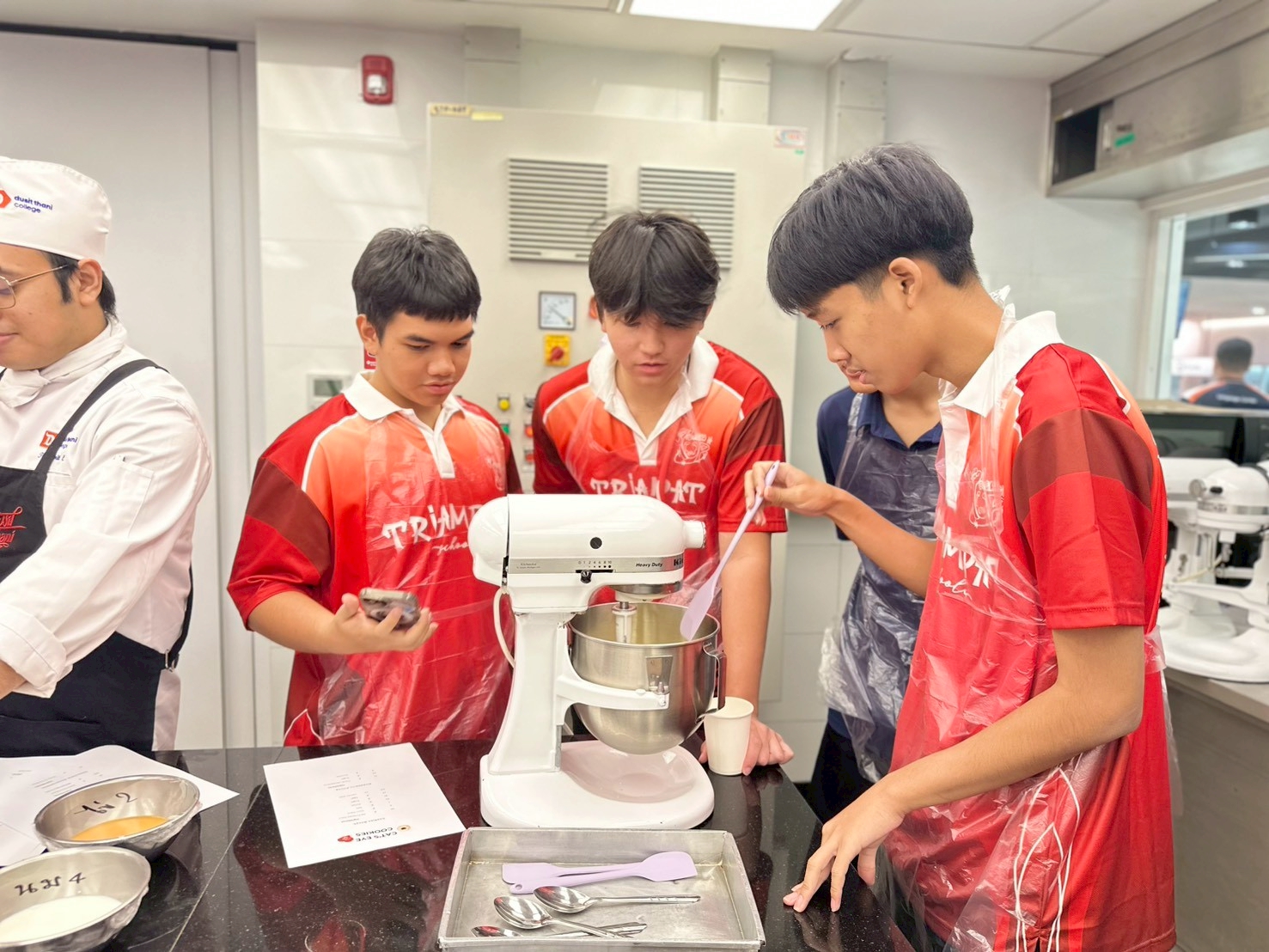 Students working in the bakery workshop